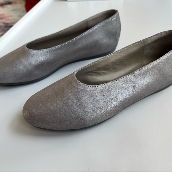 Woman’s flats - Picture 2 of 7